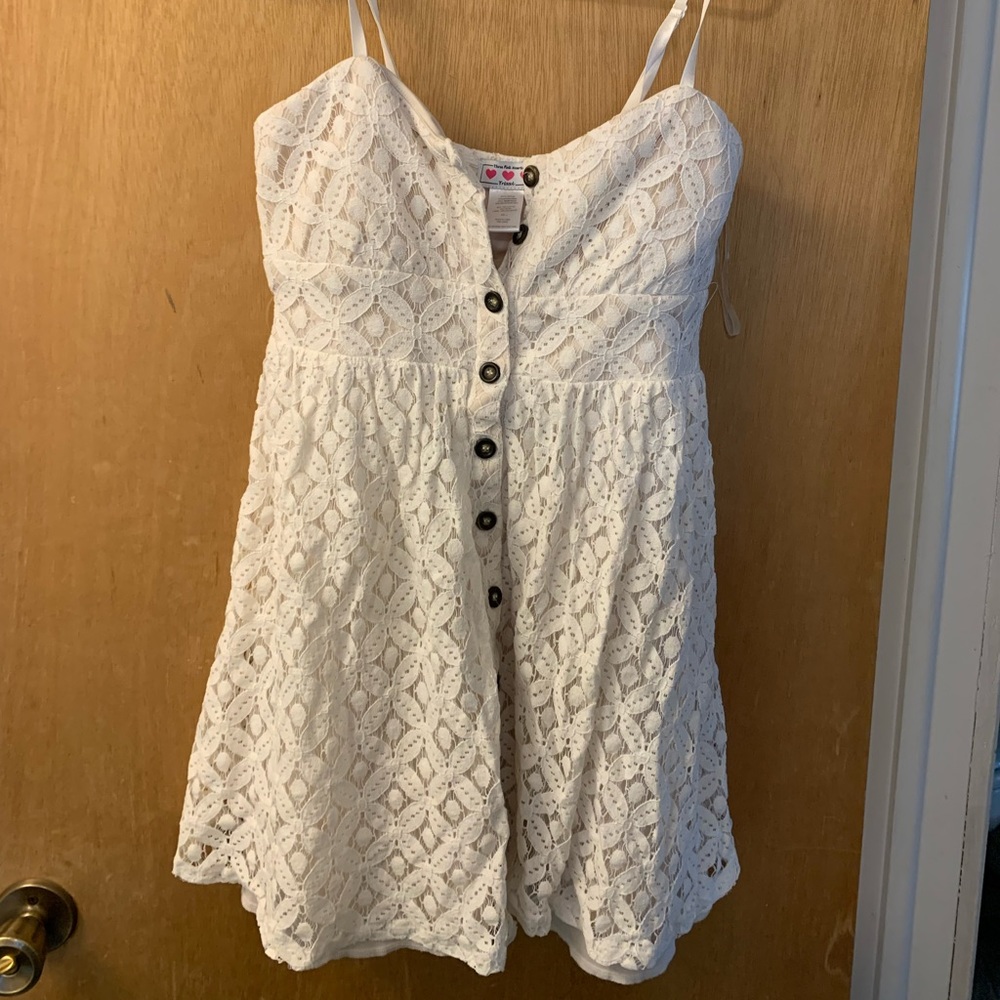 Lace dress with bra padding